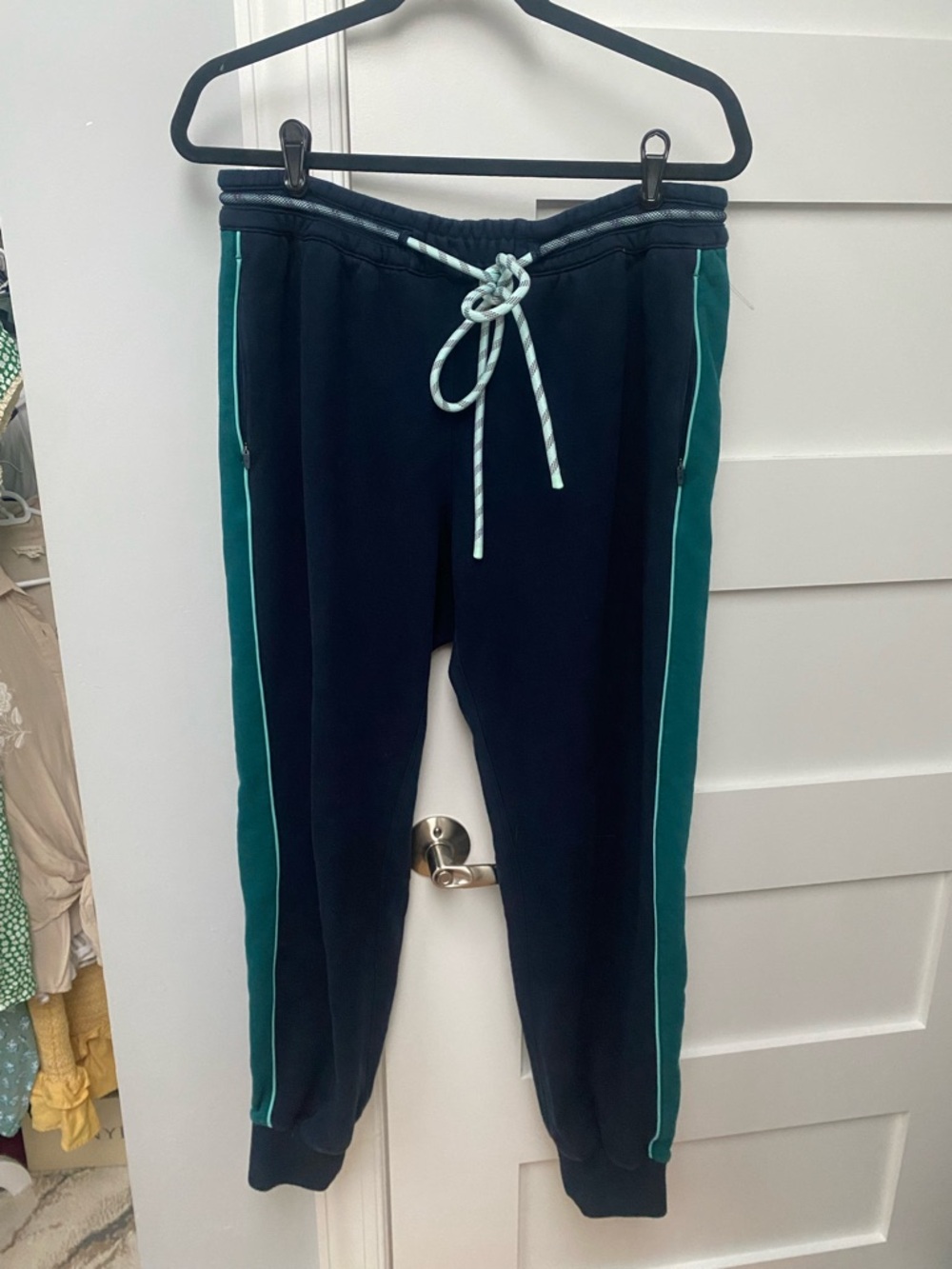 Rare Lululemon Face Forward Jogger sweatpants - Picture 7 of 9